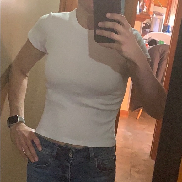 Brandy Melville Tops Brandy Melville Hailie Tee Shirt White Small Xs Poshmark